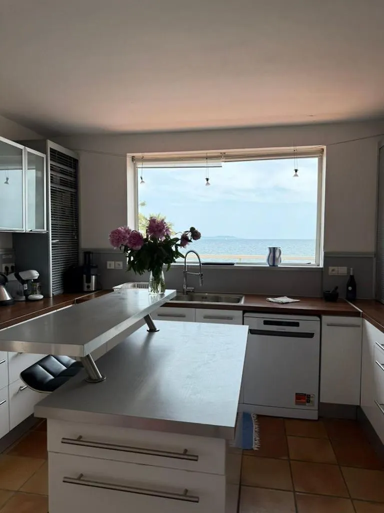 Apartment Chez Jo Duplex Terrasse Vue Mer Hyères Frankreich