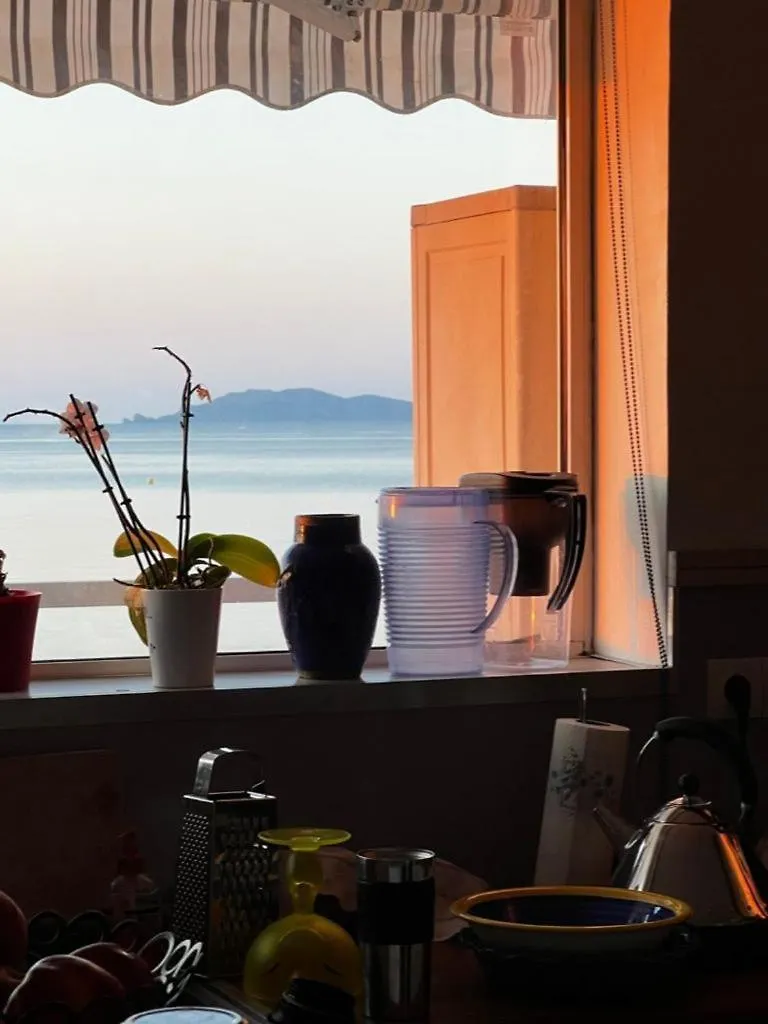Apartment Chez Jo Duplex Terrasse Vue Mer Hyères